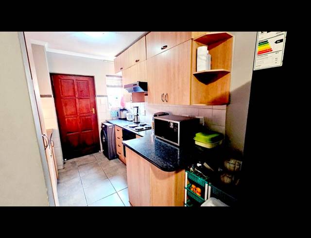 4 BEDROOM APARTMENT FOR SALE IN CASTLEVIEW